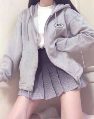 【热文】《重生：我靠空间在末世躺赢》顾清柠段修思小说阅读