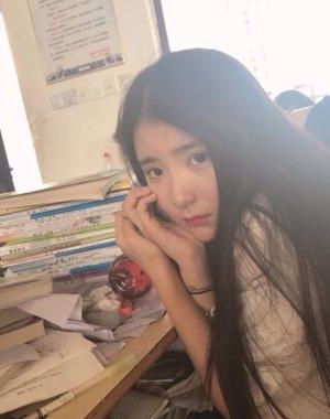 【热文】《断爱重返边关，渣王爷跪求我回头》谢灵鸢商笠泽