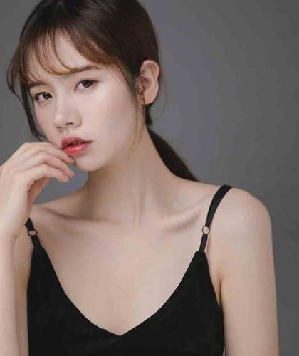 【独家】我被爹娘卖去青楼，幸被恩人买回家做媳妇，我却爱上了他的弟弟……