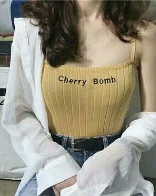 【付费短篇】我以为自己穿越到了古代，直到我看见了飞机作者：小说阅读